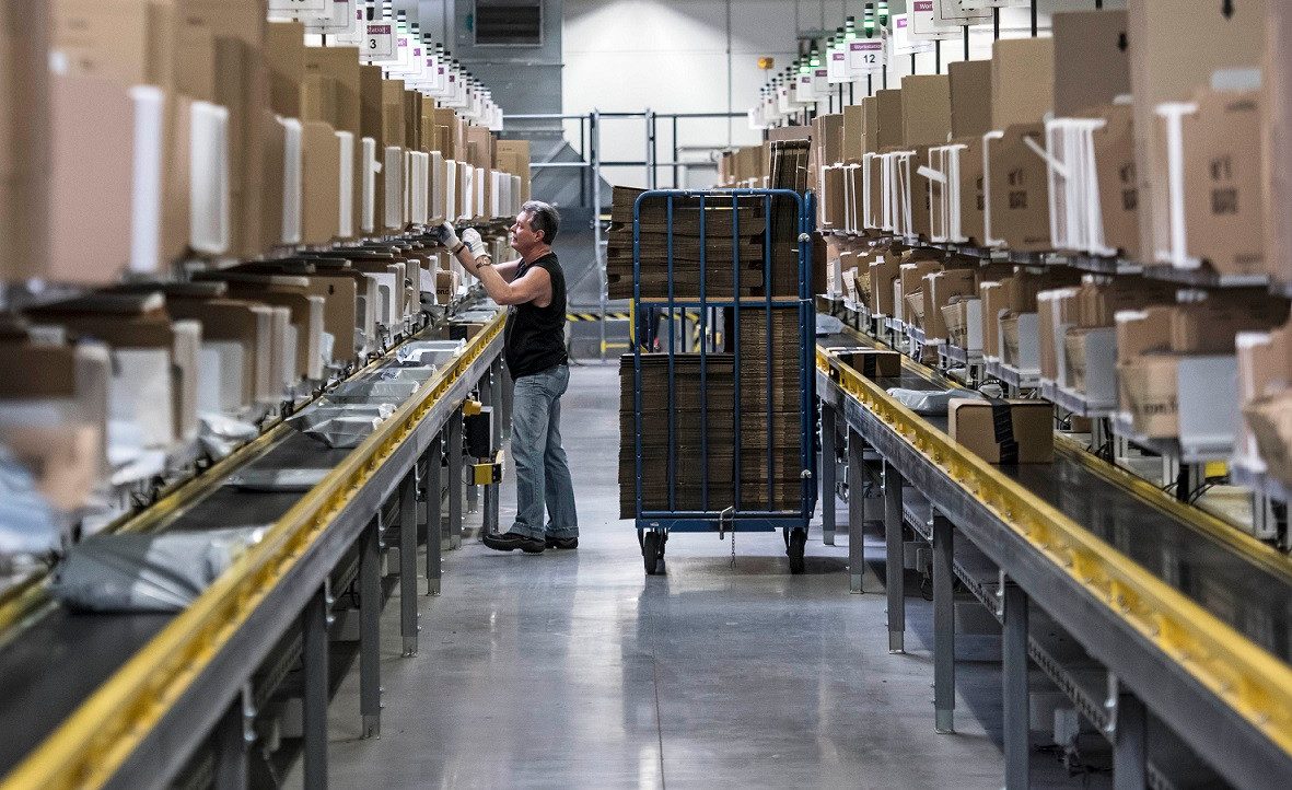 Amazon delivery station, Morton Grove IL