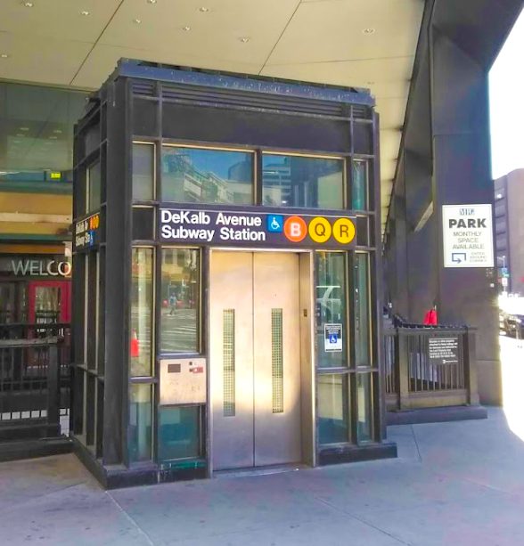 DeKalb Avenue Station interior